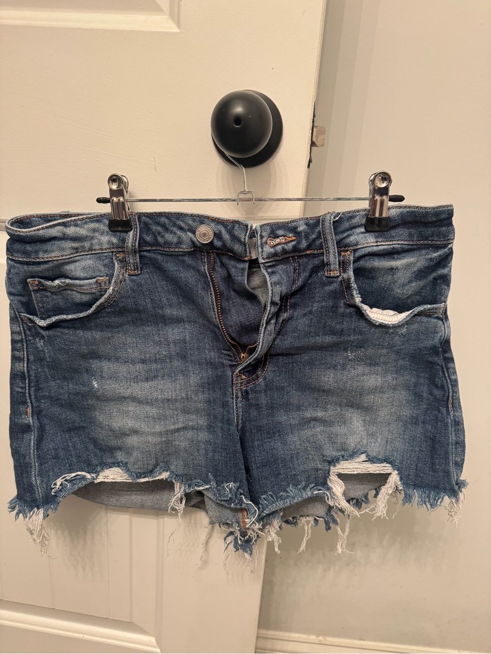 Frayed Hem Distressed Denim Shorts - Blue